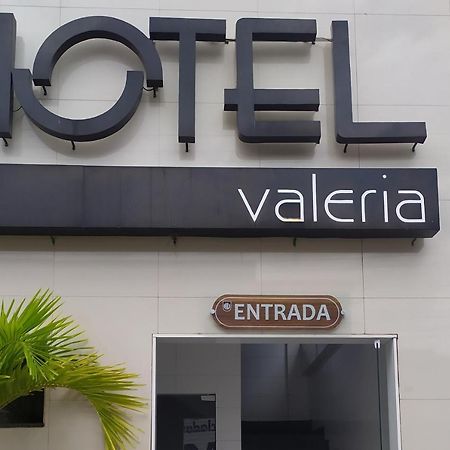 Oyo Hotel Valeria Салвадор Екстериор снимка