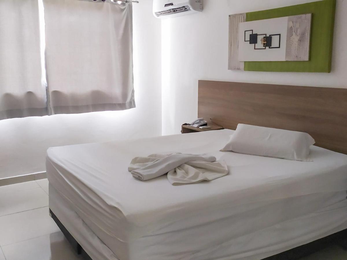 Oyo Hotel Valeria Салвадор Екстериор снимка